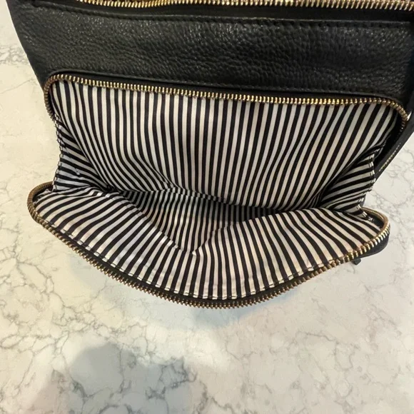 Black soft leather Kate Spade purse with original dust cover - Picture 3 of 12